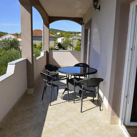 Schoene In Strandnaehe * Vinisce