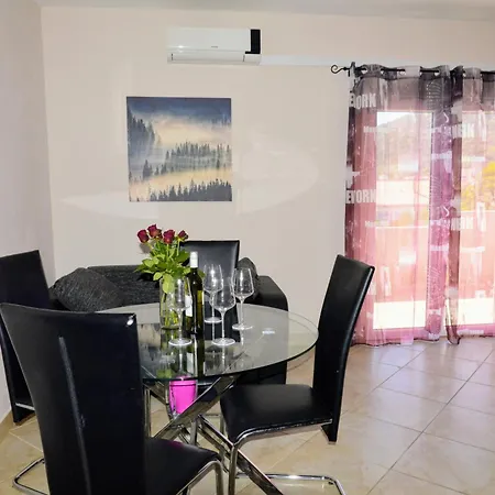Apartment Schoene In Strandnaehe Vinisce