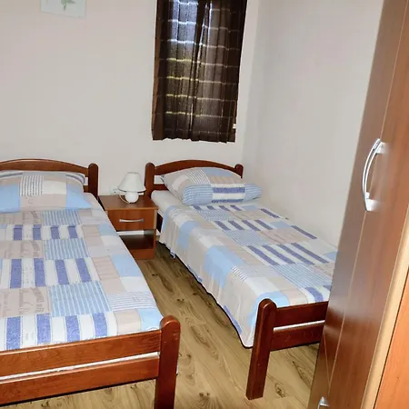 Schoene In Strandnaehe Apartment Vinisce